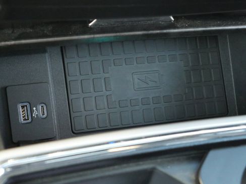 Certified 2022 Ford F350 Lariat w/ Lariat Ultimate Package image 17