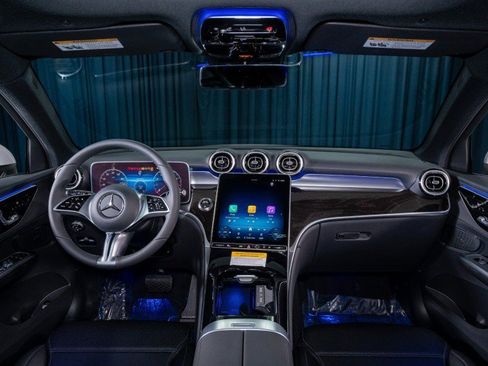Certified 2026 Mercedes-Benz GLC 300 4MATIC image 13