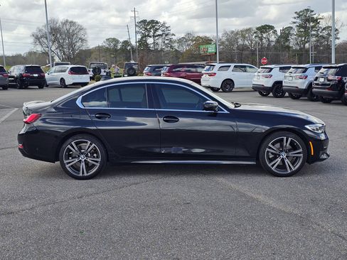 Used 2022 BMW 330i xDrive Sedan w/ Driving Assistance Package image 7