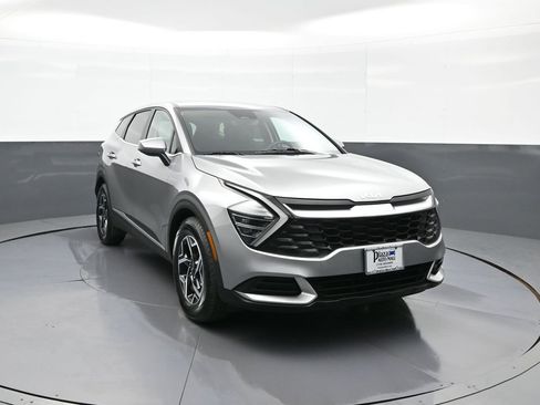 Certified 2025 Kia Sportage LX FWD image 3