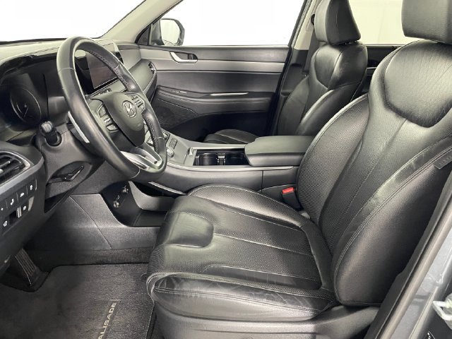 Used 2022 Hyundai Palisade SEL w/ Premium Package AWD/4WD image 2