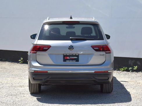 Used 2022 Volkswagen Tiguan SE AWD/4WD image 6