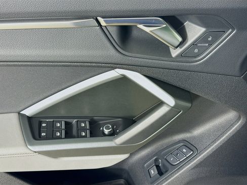 Certified 2025 Audi Q3 2.0T Premium w/ Convenience Package image 11