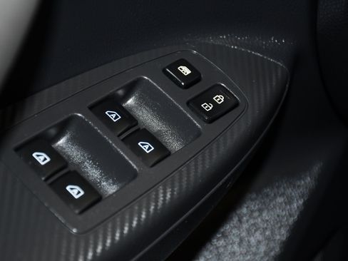Used 2023 Mitsubishi Eclipse Cross SEL AWD/4WD image 33