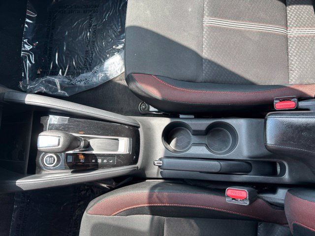 Used 2024 Nissan Versa SR FWD image 20