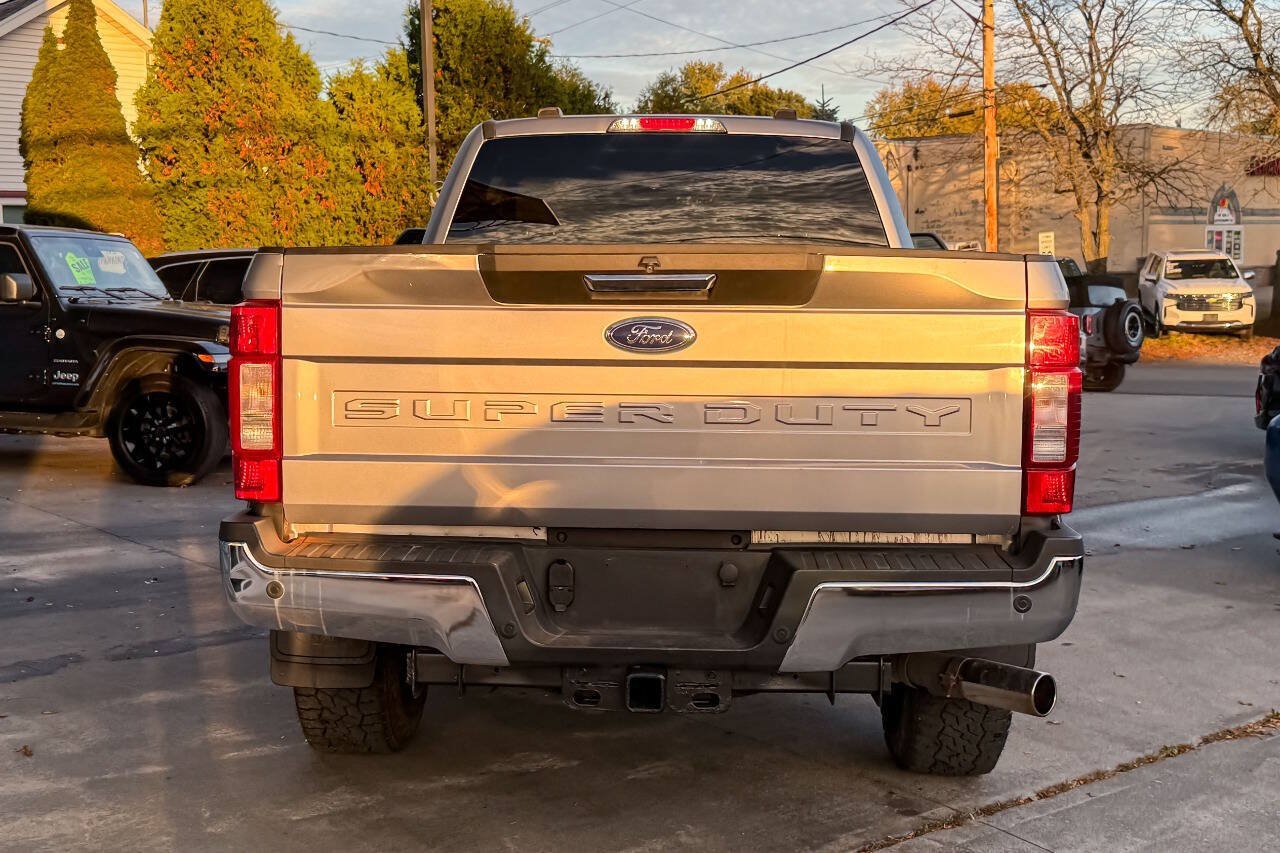 Used 2020 Ford F350 XLT w/ XLT Premium Package AWD/4WD image 4
