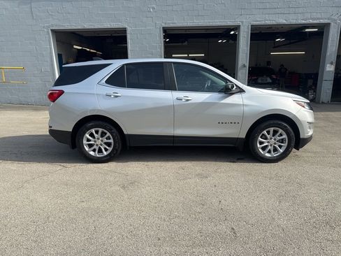 Certified 2021 Chevrolet Equinox LT image 2
