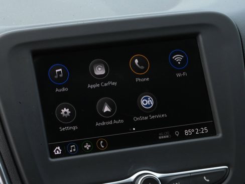 Used 2020 Chevrolet Equinox LS image 19