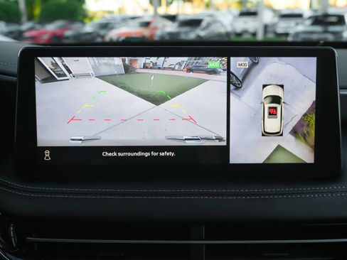 Used 2023 INFINITI QX60 Luxe w/ Vision Package image 13