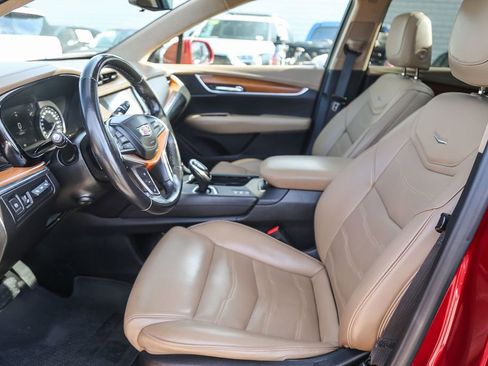 Used 2019 Cadillac XT5 Platinum image 19