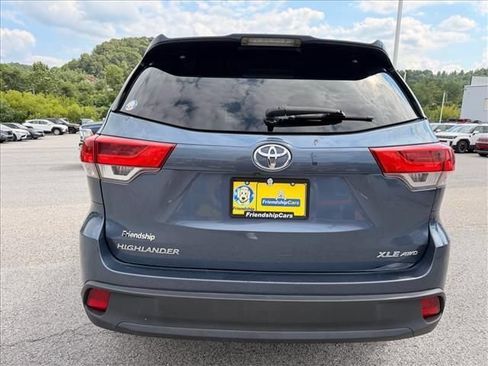 Used 2019 Toyota Highlander XLE AWD/4WD image 13