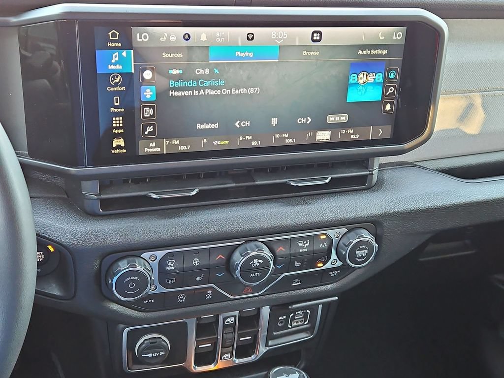 Used 2025 Jeep Wrangler Unlimited Sport AWD/4WD image 19