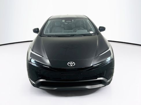 Used 2024 Toyota Prius LE FWD image 2