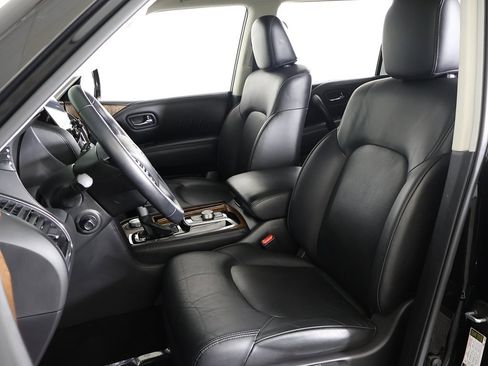 Used 2024 Nissan Armada SL image 32