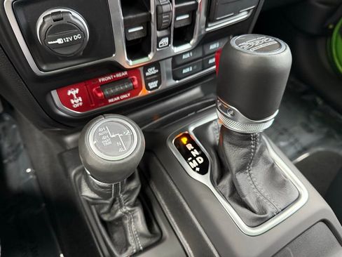 Certified 2025 Jeep Wrangler Rubicon 392 image 28