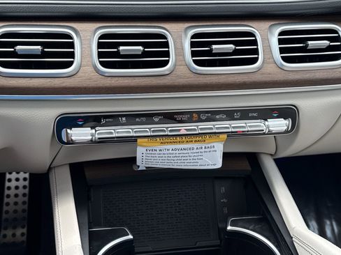 New 2026 Mercedes-Benz GLS 450 4MATIC image 31