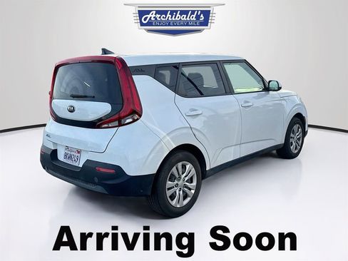 Used 2020 Kia Soul LX image 5