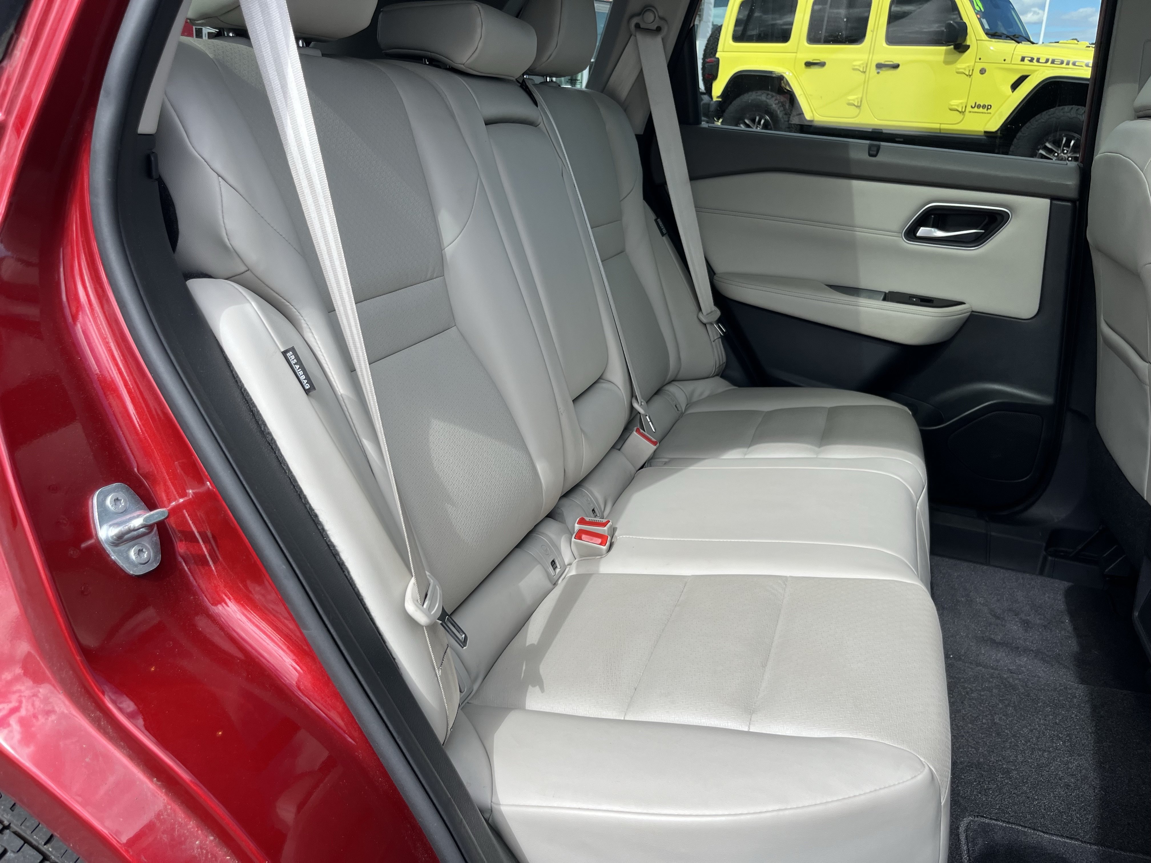 Used 2021 Nissan Rogue SV w/ Premium Package AWD/4WD image 4