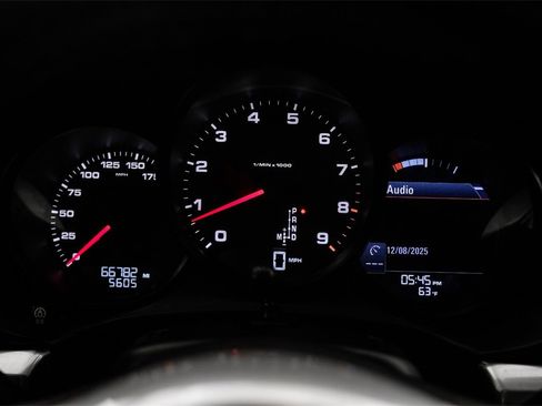 Used 2015 Porsche Cayman image 12