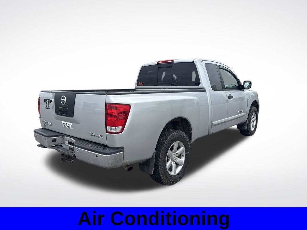 Used 2012 Nissan Titan SV w/ SV Value Truck Pkg AWD/4WD image 4