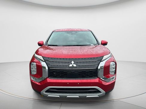 Used 2024 Mitsubishi Outlander SE Black Edition FWD image 8