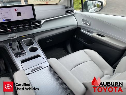 Certified 2025 Toyota Sienna XLE AWD/4WD image 29