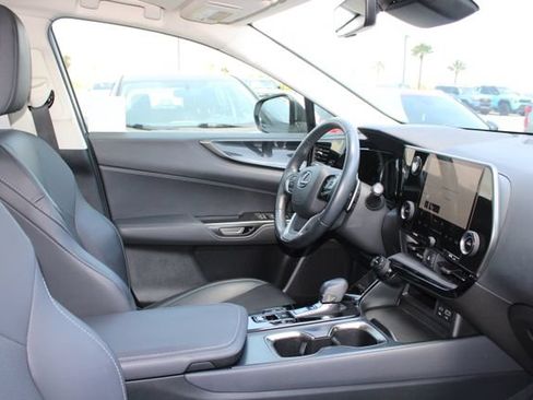 Certified 2024 Lexus NX 250 FWD image 5