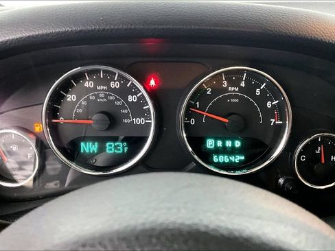 Used 2017 Jeep Wrangler Unlimited Sahara w/ Dual Top Group AWD/4WD image 20