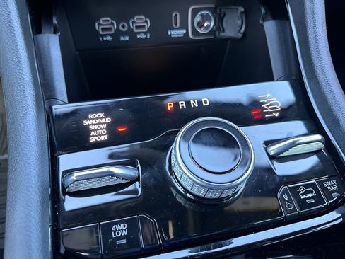 Used 2023 Jeep Grand Cherokee Trailhawk image 18