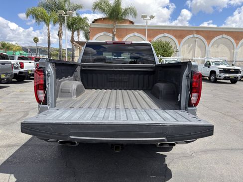Used 2024 GMC Sierra 1500 Elevation image 17