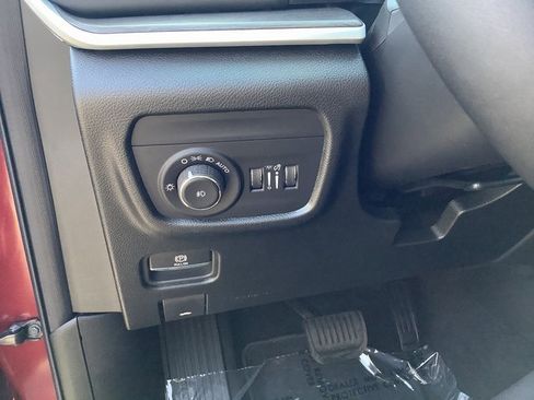 New 2025 Jeep Grand Cherokee Limited w/ Trailer Tow Package image 15