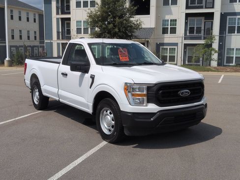 Used 2022 Ford F150 XL w/ Equipment Group 101A High RWD image 2