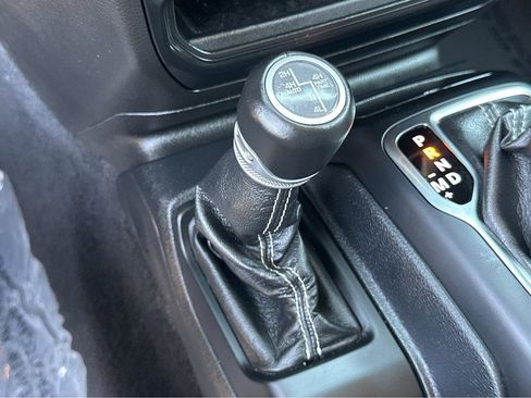 Used 2021 Jeep Wrangler Unlimited Sahara w/ Cold Weather Group image 27