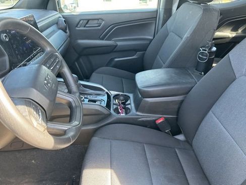Used 2023 Chevrolet Colorado Trail Boss w/ Technology Package AWD/4WD image 9
