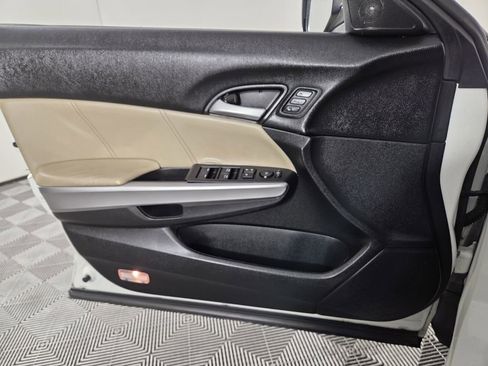 Used 2015 Honda Crosstour EX-L image 19