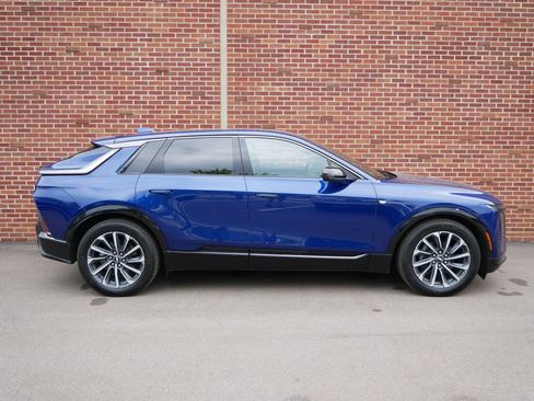 Certified 2024 Cadillac Lyriq Sport w/ LPO, Floor Liner Package AWD/4WD image 26