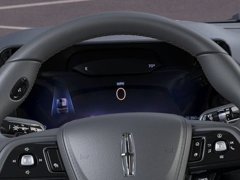 New 2026 Lincoln Aviator AWD image 13
