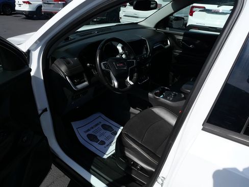 Used 2020 GMC Terrain SLT w/ Preferred Package FWD image 9