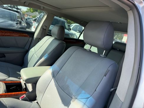 Used 2005 Toyota Avalon Limited FWD image 12
