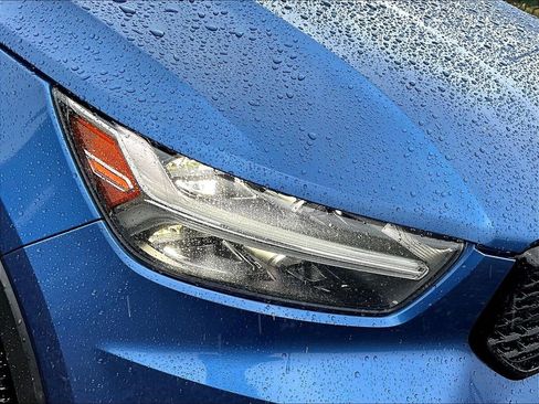 Used 2021 Volvo XC40 T5 R-Design w/ Climate Package image 28