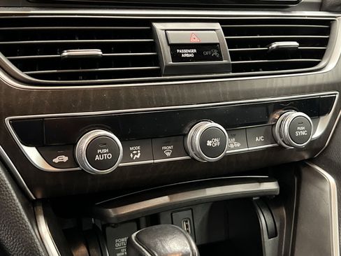 Used 2019 Honda Accord EX-L image 16
