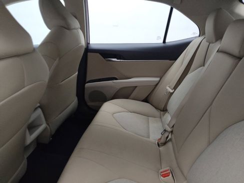 Used 2019 Toyota Camry LE image 18