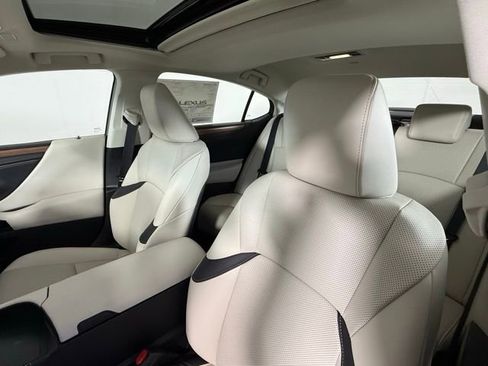 New 2025 Lexus ES 350 w/ Premium Package image 14