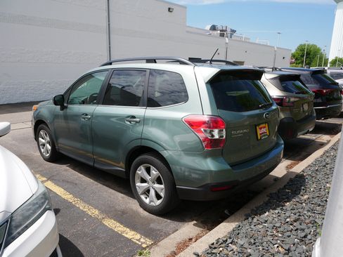 Used 2015 Subaru Forester 2.5i Limited AWD/4WD image 4