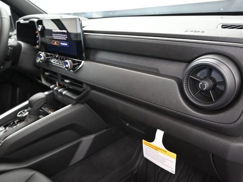 New 2026 Chevrolet Colorado Trail Boss AWD/4WD image 25