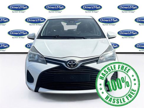 Used 2017 Toyota Yaris L image 2