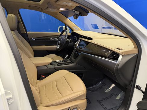 Used 2020 Cadillac XT6 Premium Luxury w/ Platinum Package AWD/4WD image 26