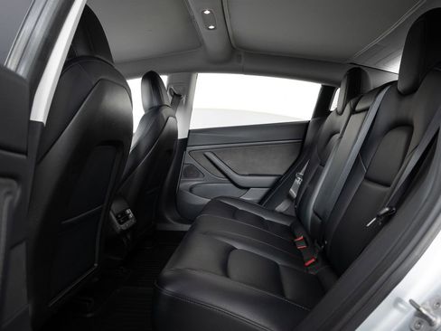 Used 2018 Tesla Model 3 Long Range image 18