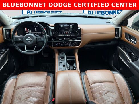 Used 2022 Nissan Pathfinder Platinum w/ Cargo Package FWD image 12