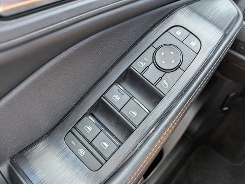 Certified 2025 Nissan Rogue SV FWD image 23